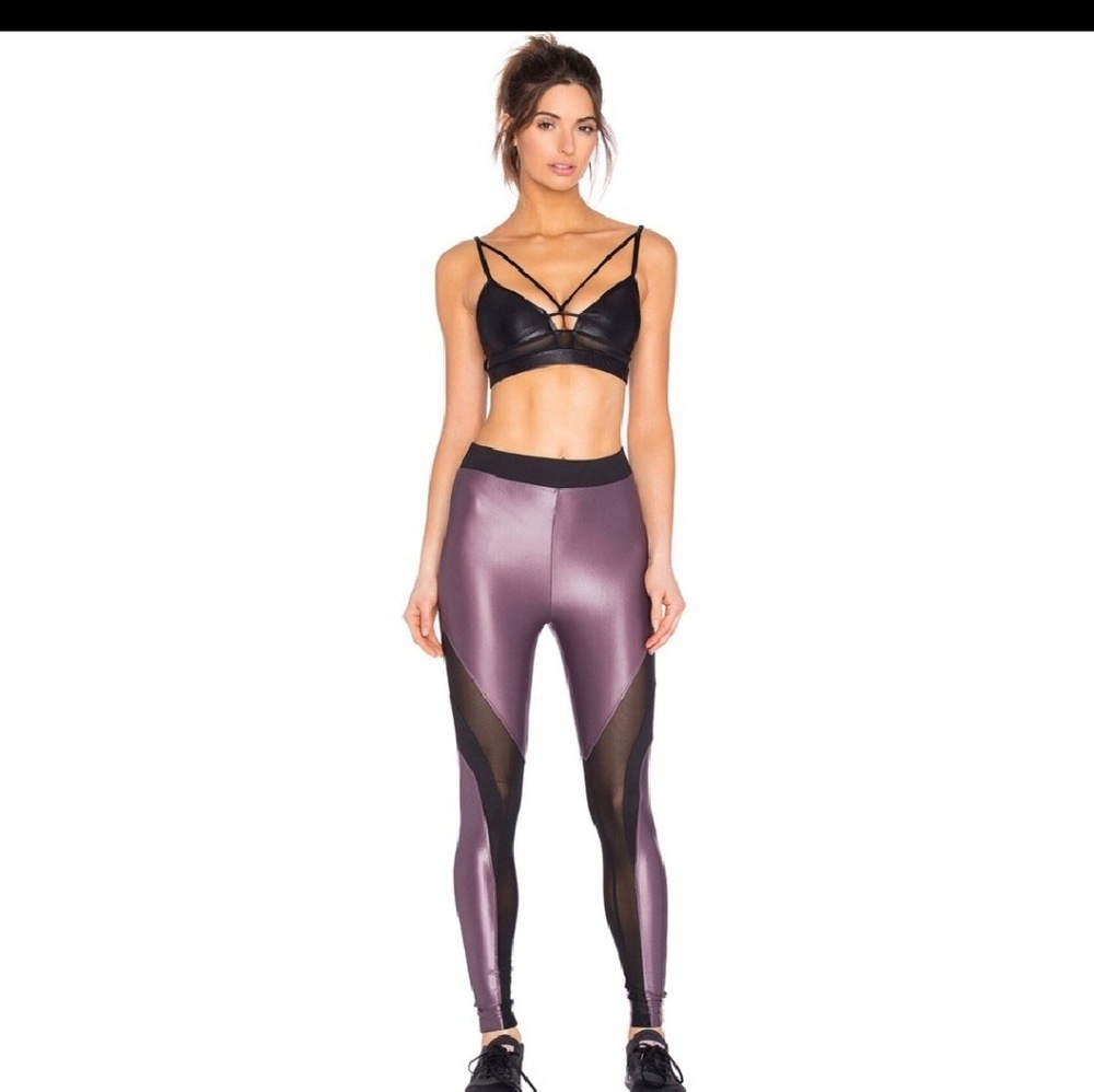 Koral frame legging plum workout